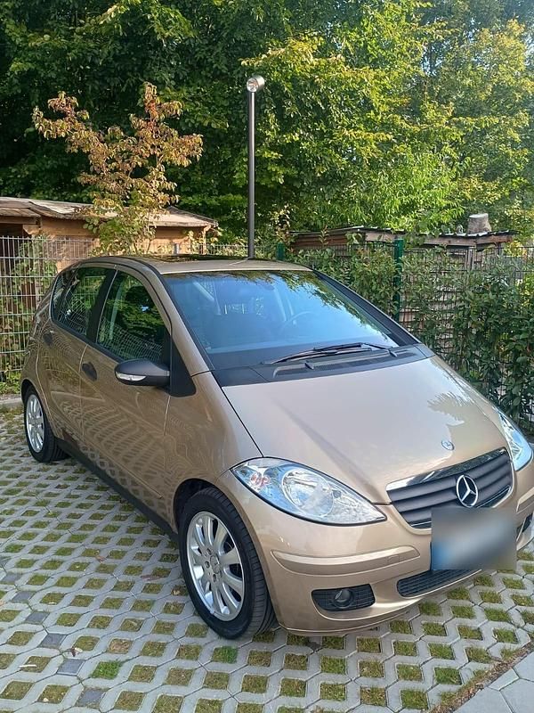 Gebraucht Mercedes A180 109 PS (80 kW) 2004 Gold Kleinwagen