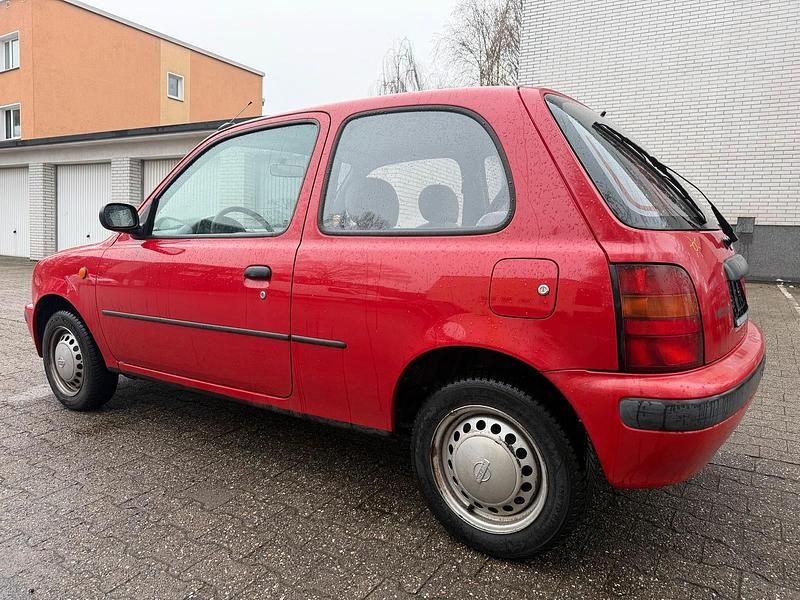 Gebraucht Nissan Micra 54 PS (39 kW) 1997 Rot Kleinwagen
