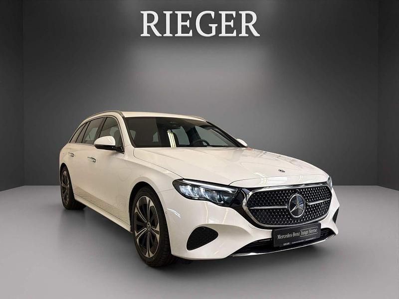 Gebraucht Mercedes E300 Avantgarde 197 PS (144 kW) 2024 Weiß Limousine