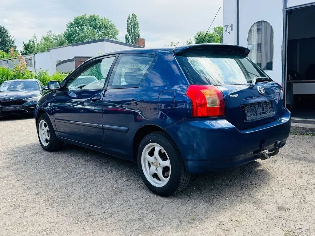 Gebraucht Toyota Corolla 97 PS (71 kW) 2002 Blau Kleinwagen