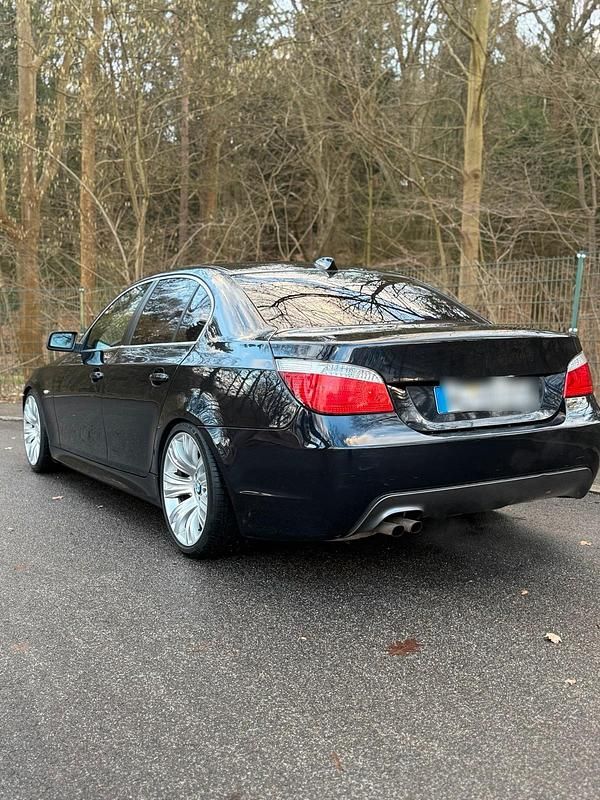 Gebraucht BMW 530 M Sport 258 PS (189 kW) 2006 Schwarz Limousine
