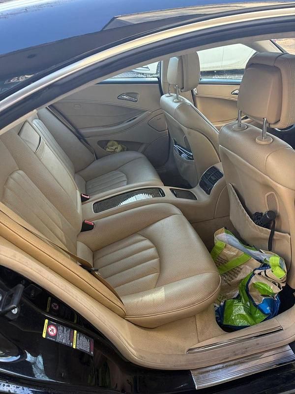 Gebraucht Mercedes CLS500 387 PS (284 kW) 2006 Schwarz Coupé