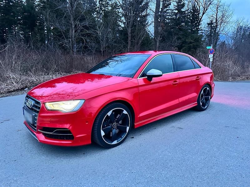 Gebraucht Audi S3 300 PS (220 kW) 2014 Rot Limousine