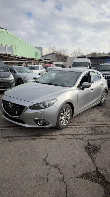 Grau Gebraucht 2013 Mazda 3 Center-Line Limousine | 5.650 € (Teuer) - Bild 1/4