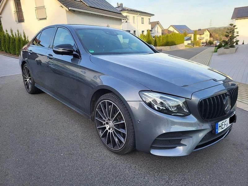 Gebraucht Mercedes E350 AMG 258 PS (189 kW) 2016 Grau Limousine