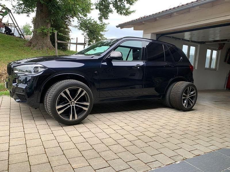Schwarz Gebraucht 2015 BMW X5 M50 M Sport SUV | 21.900 € (Fairer Preis) - Bild 1/4