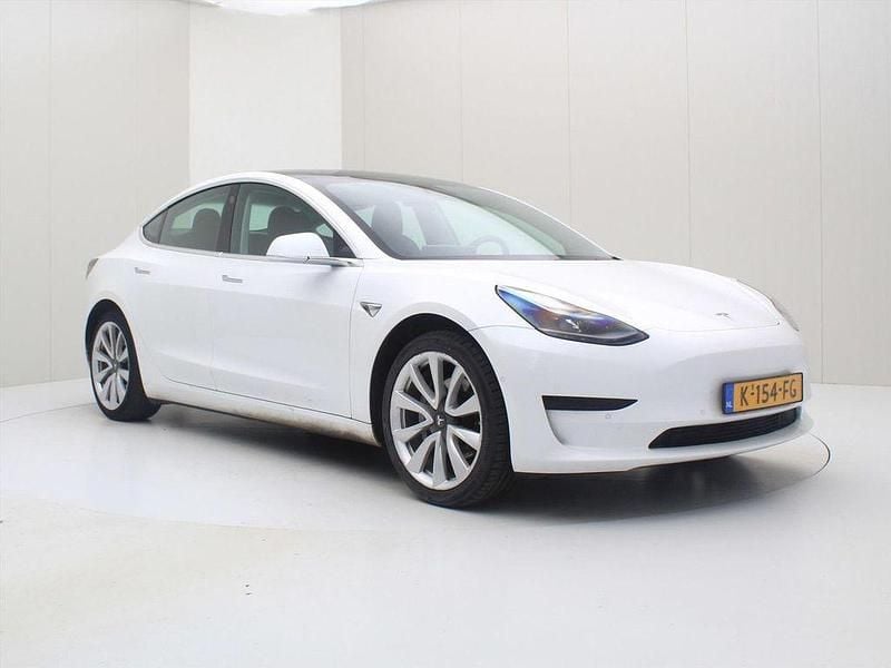Gebraucht Tesla Model 3 Standard Range 225 kW (306 PS) 2020 Weiß Limousine