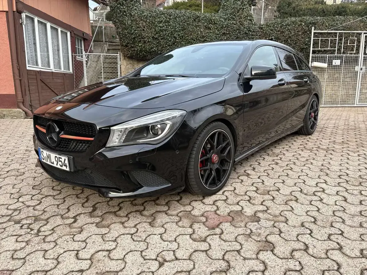 Gebraucht Mercedes CLA180 122 PS (89 kW) 2015 Schwarz Coupé