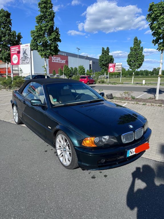 Grün Gebraucht 2003 BMW 325 Cabriolet Comfort Edition Cabrio | 6.300 € (Guter Preis) - Bild 1/4