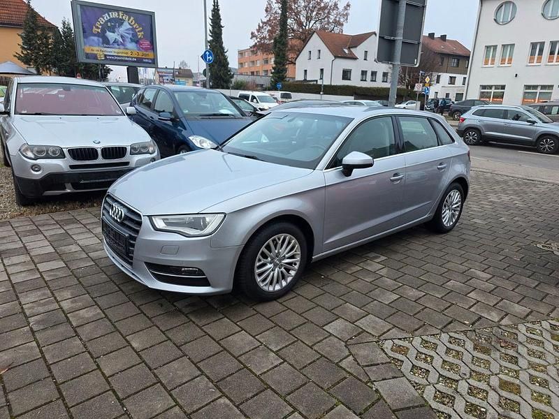Gebraucht Audi A3 Ambiente 125 PS (91 kW) 2015 Silber Limousine