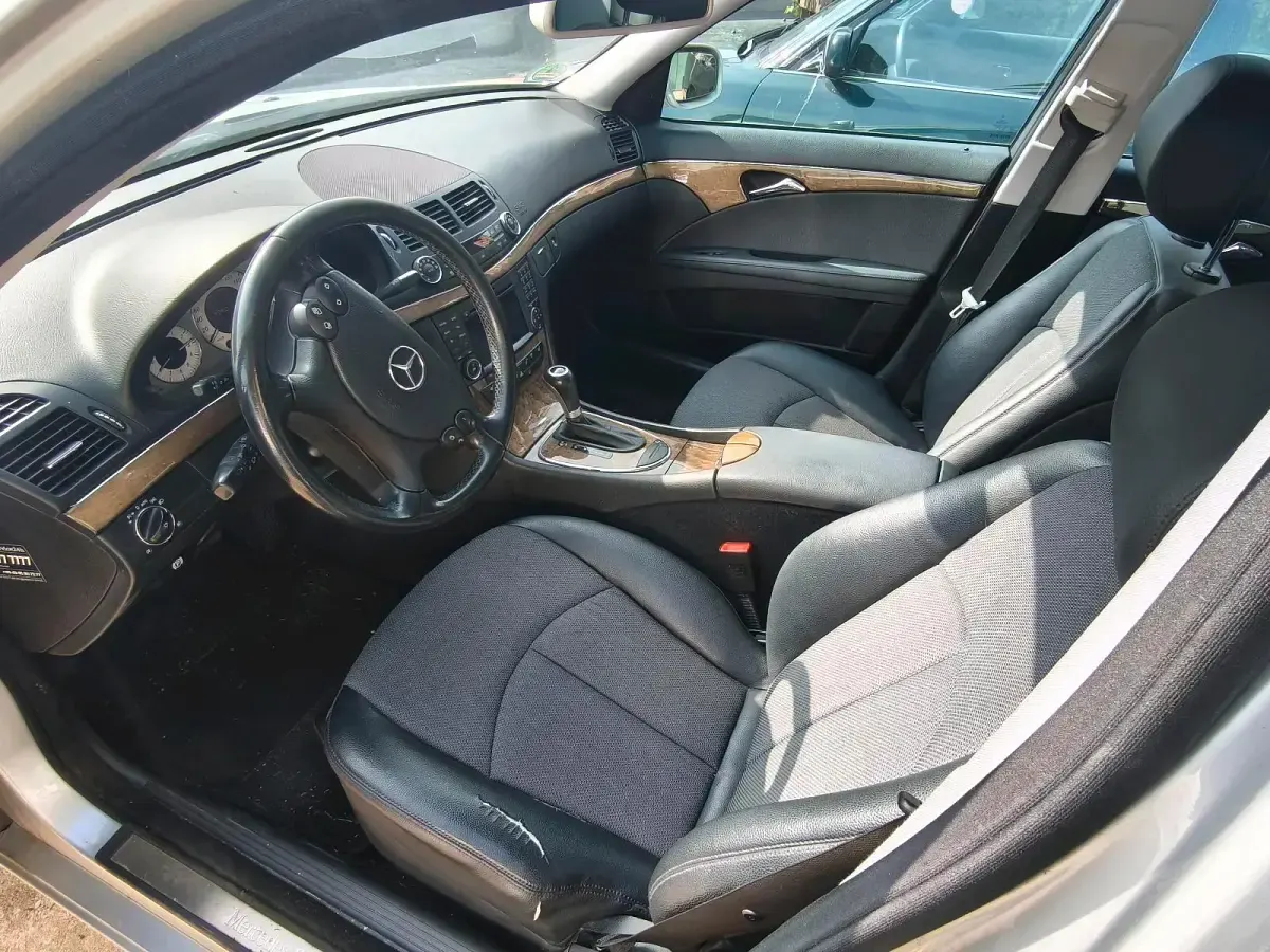 Gebraucht Mercedes E280 190 PS (139 kW) 2009 Silber Kombi