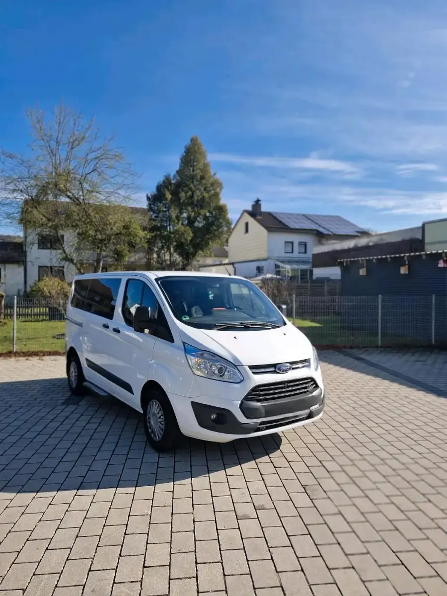 Gebraucht Ford Transit Custom 108 PS (79 kW) 2018 Weiß Van / Kleinbus