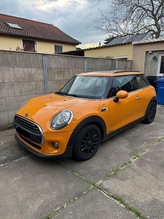 Orange Gebraucht 2016 Mini ONE Kleinwagen | 9.000 € (Teuer) - Bild 1/4