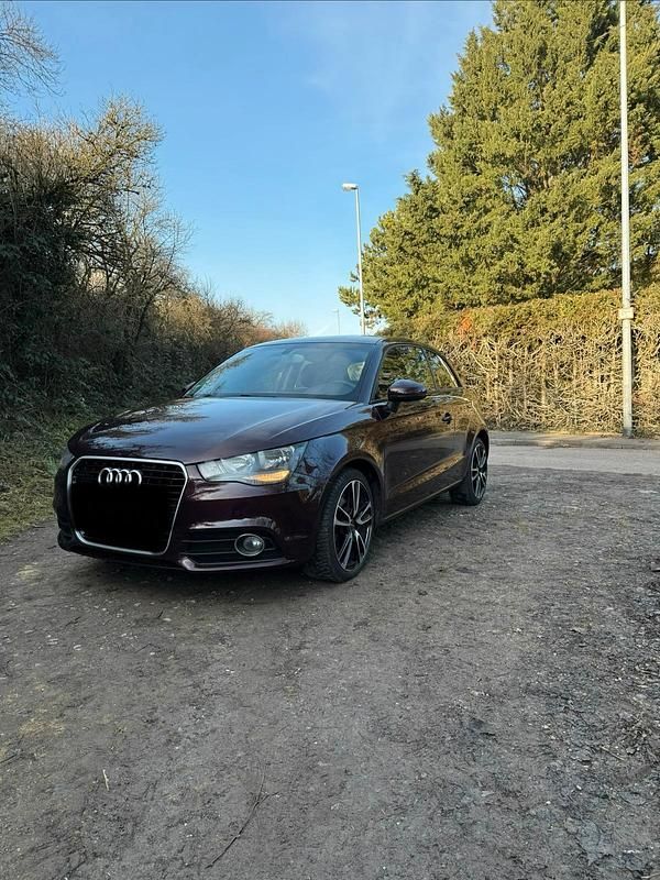 Violet Gebraucht 2011 Audi A1 Kleinwagen | 4.200 € (Superpreis) - Bild 1/4
