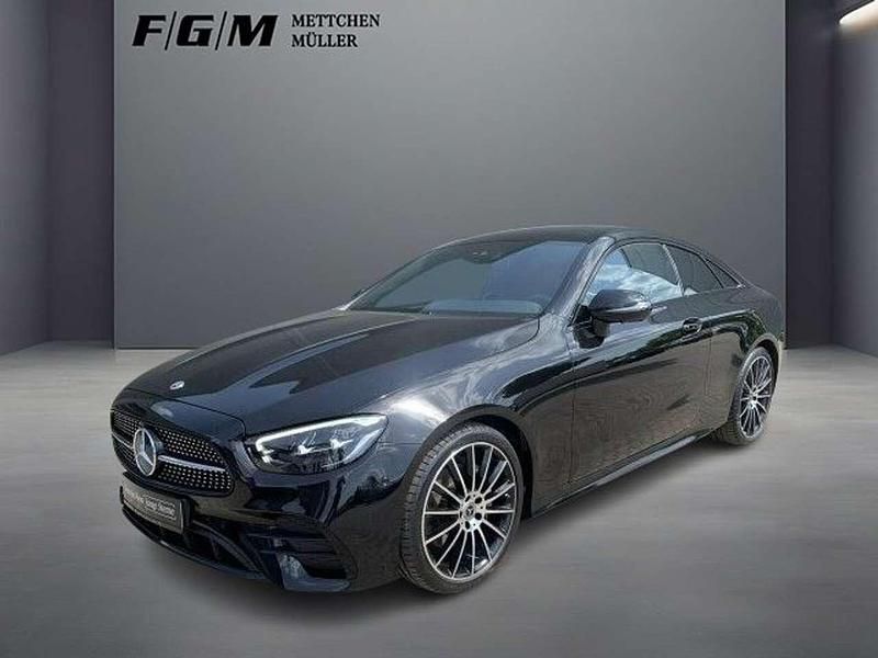 Lack obsidianschwarz Gebraucht 2023 Mercedes E220 AMG line Coupé | 48.570 € (Etwas zu teuer) - Bild 1/4