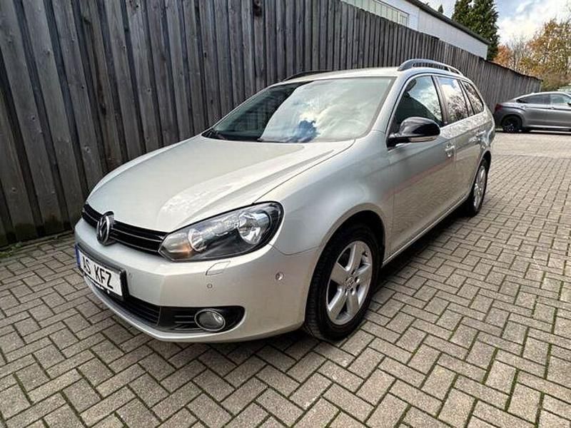 Silber Gebraucht 2011 VW Golf VI Style Kleinwagen | 8.490 € (Etwas zu teuer) - Bild 1/4
