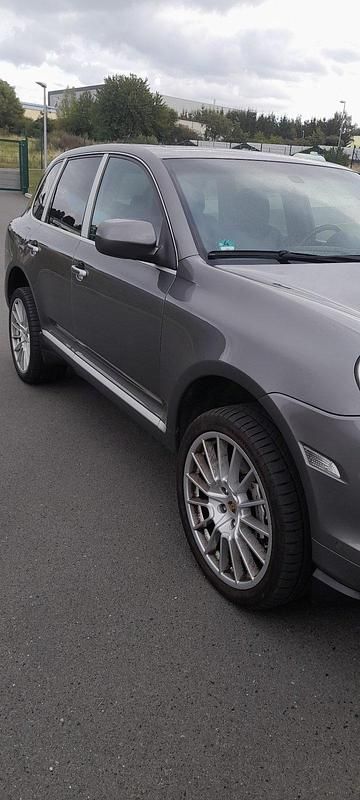 Grau Gebraucht 2009 Porsche Cayenne S SUV | 13.000 € - Bild 1/2
