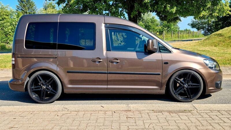 Gebraucht VW Caddy 140 PS (102 kW) 2013 Braun Van / Kleinbus