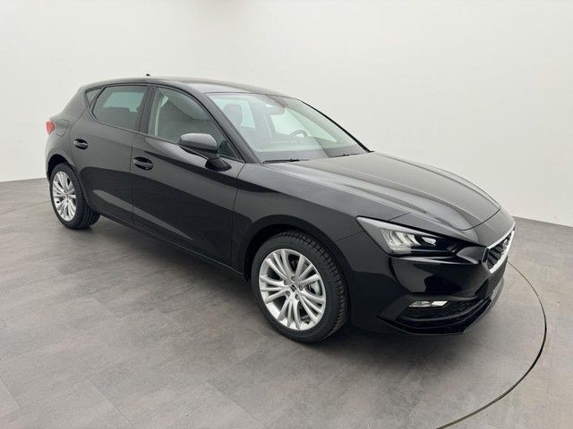 Gebraucht Seat Leon Style 150 PS (110 kW) 2024 Black metallic Kleinwagen