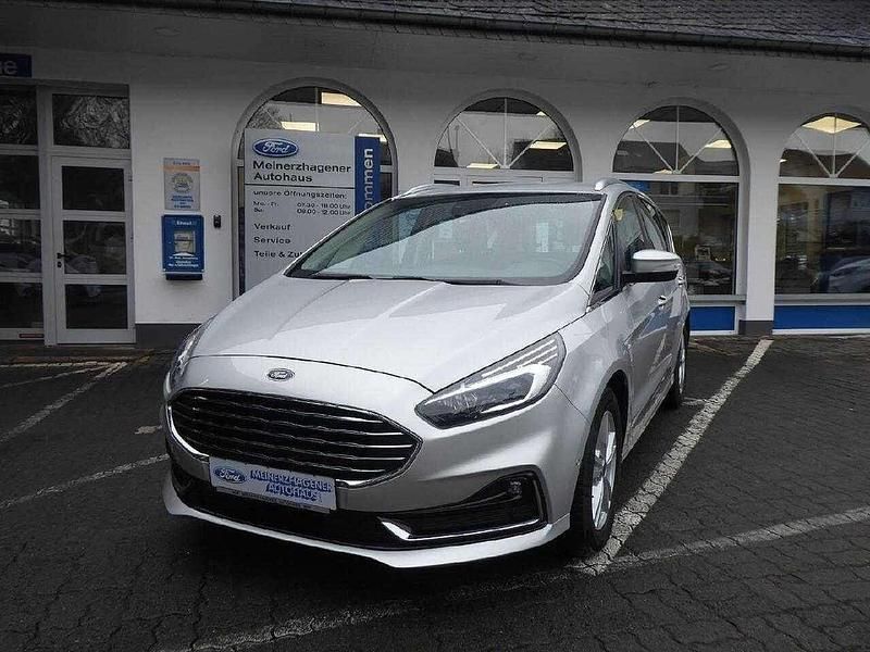 Gebraucht Ford S-MAX Titanium 150 PS (110 kW) 2022 Silber Van / Kleinbus