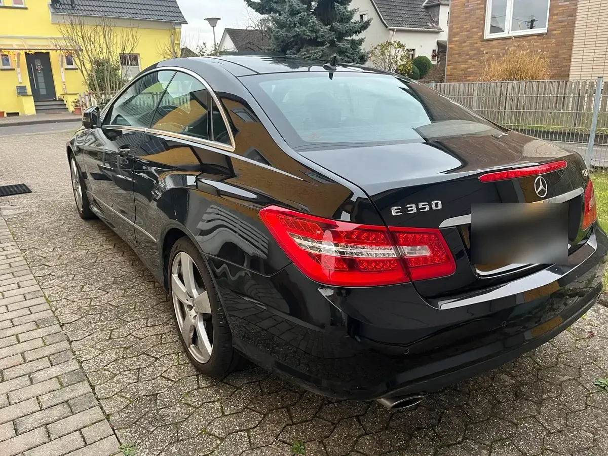 Gebraucht Mercedes E350 265 PS (194 kW) 2013 Schwarz Coupé