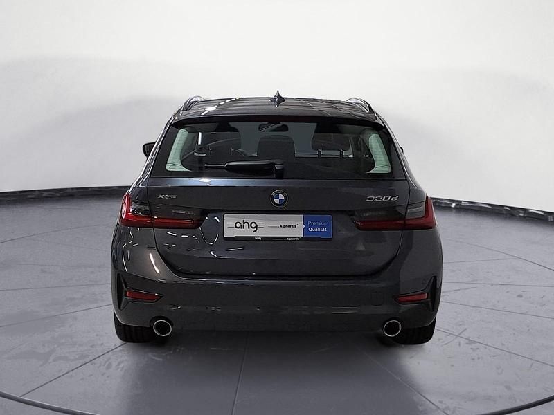 Gebraucht BMW 320 190 PS (139 kW) 2021 Grau Kombi