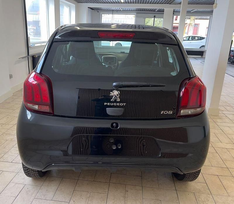 Gebraucht Peugeot 108 Active 69 PS (50 kW) 2015 Schwarz Kleinwagen