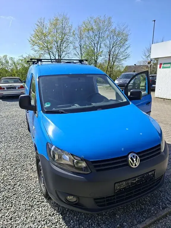 Second-hand VW Caddy 140 CP (102 kW) 2011 Albastru Monovolum