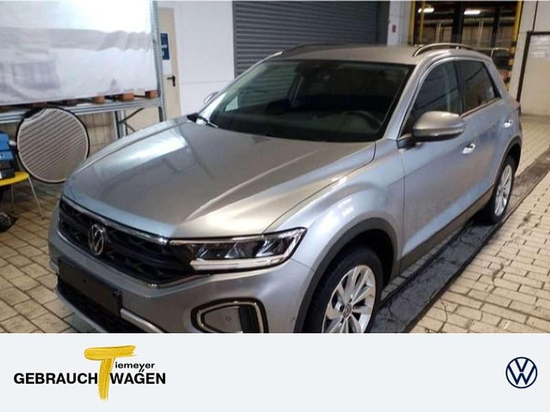 Silber Gebraucht 2024 VW T-Roc Life SUV | 25.390 € (Fairer Preis) - Bild 1/4