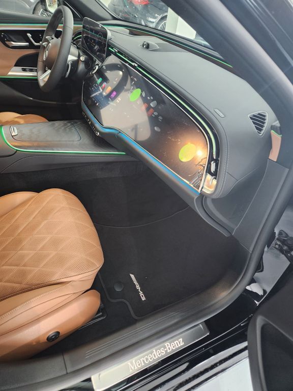 Gebraucht Mercedes E200 AMG Line Premium 227 PS (166 kW) 2024 Schwarz Limousine