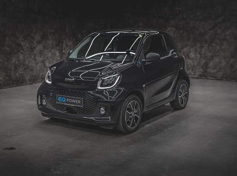 Schwarz Gebraucht 2024 Smart ForTwo Coupé Passion Exclusive Coupé | 17.222 € (Fairer Preis) - Bild 1/4