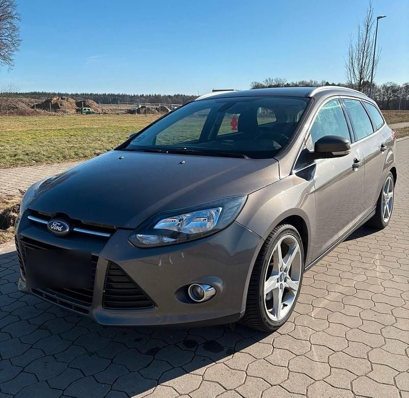 Gebraucht Ford Focus 140 PS (102 kW) 2012 Braun Kombi