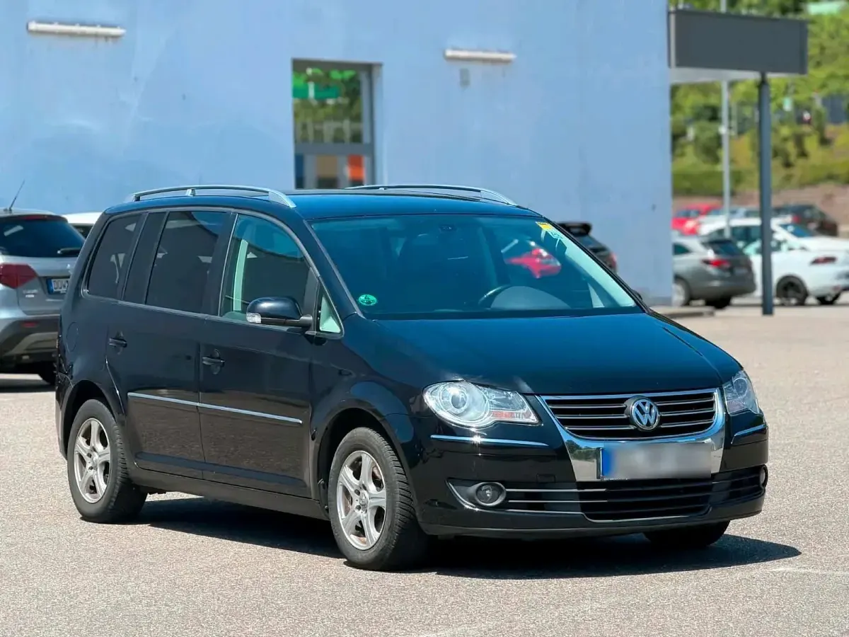 Gebraucht VW Touran 140 PS (102 kW) 2008 Schwarz Van / Kleinbus