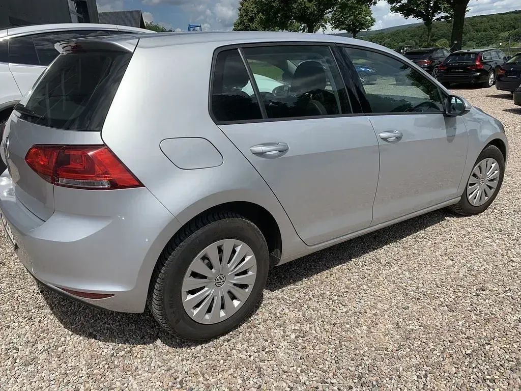 Gebraucht VW Golf VII 86 PS (63 kW) 2014 Reflexsilber (metallic) Limousine