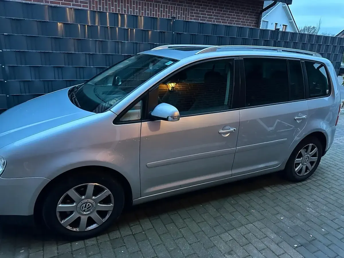Gebraucht VW Touran 2004 Silber Van / Kleinbus