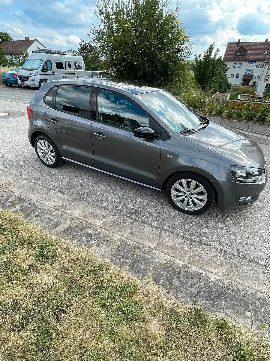 Gebraucht VW Polo 105 PS (77 kW) 2012 Grau Kleinwagen