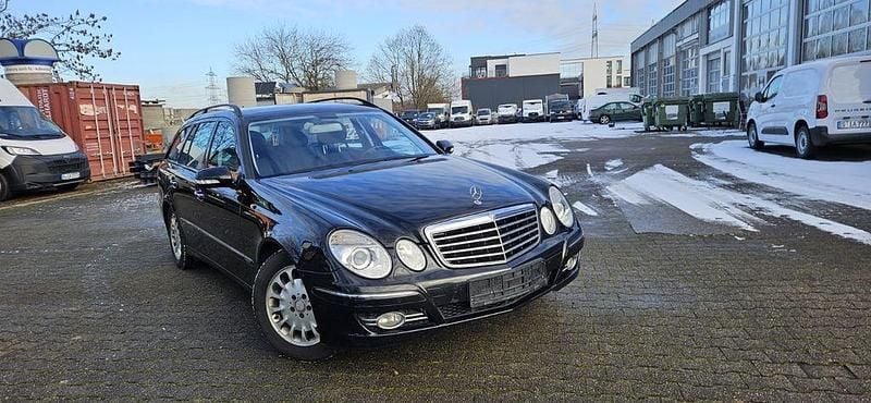 Gebraucht Mercedes E200 184 PS (135 kW) 2008 Schwarz Kombi