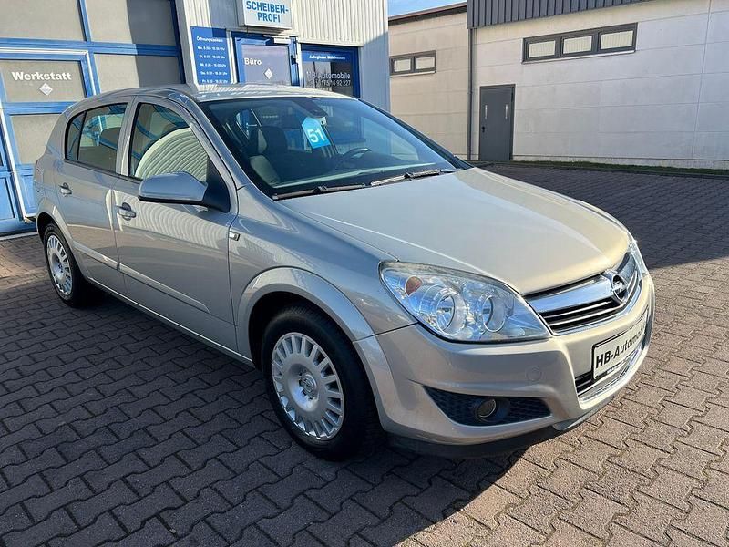 Gebraucht Opel Astra Catch Me 105 PS (77 kW) 2007 Beige Limousine