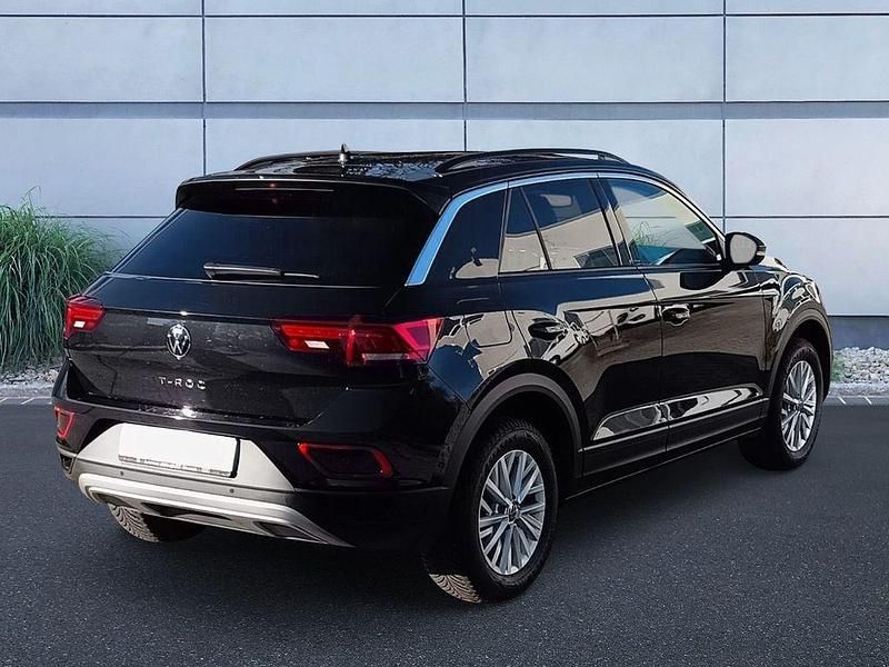 Gebraucht VW T-Roc Life 150 PS (110 kW) 2024 Deep black perleffekt SUV