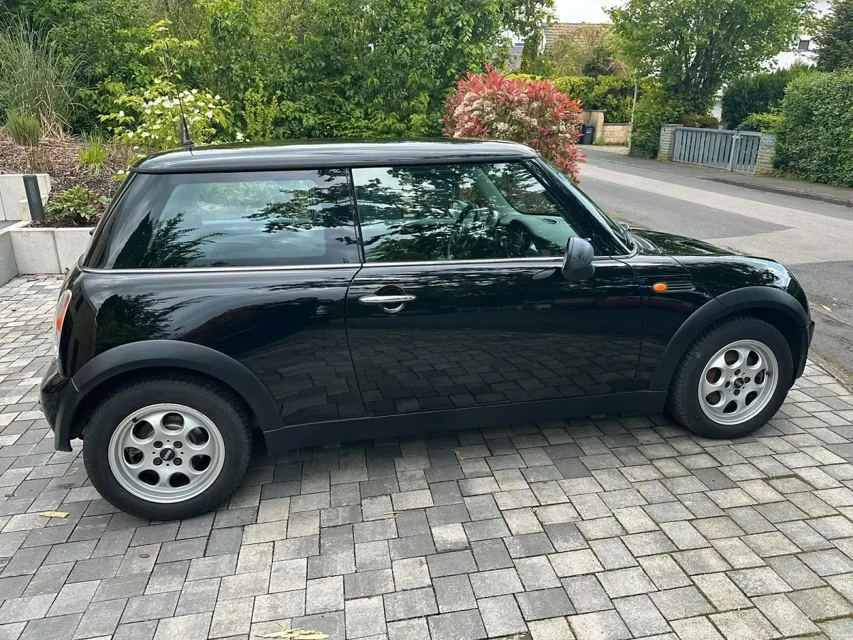 Occasion Mini Cooper 90 PK (66 kW) 2003 Zwart Hatchback