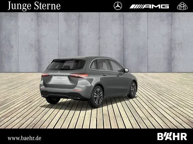Gebraucht Mercedes B180 Progressive 136 PS (100 kW) 2025 Lack mountaingrau Kleinwagen