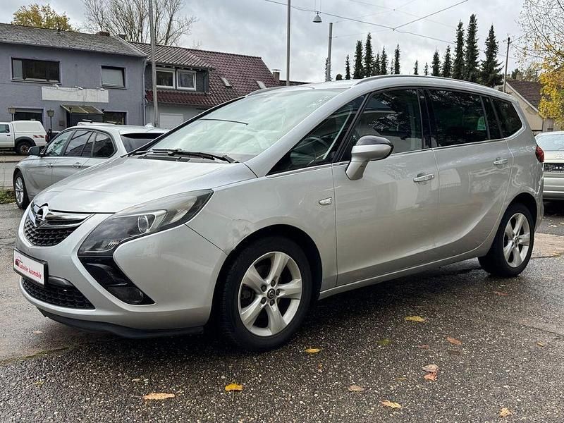 Silber Gebraucht 2013 Opel Zafira Tourer Edition Van / Kleinbus | 3.999 € (Fairer Preis) - Bild 1/4