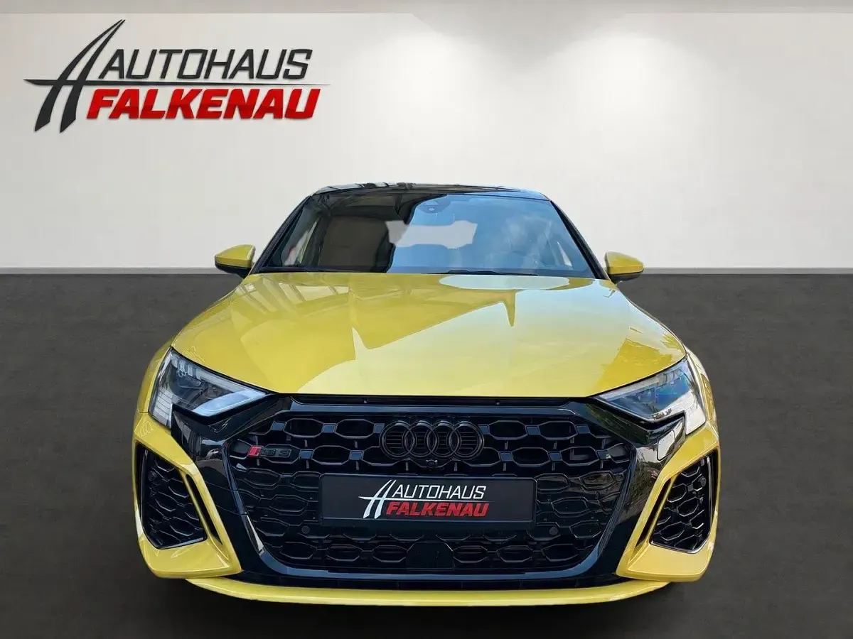 Gebraucht Audi RS3 Sport 400 PS (294 kW) 2022 Gelb Limousine
