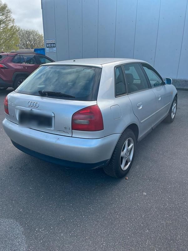 Second-hand Audi A3 102 CP (75 kW) 2000 Argintiu Hatchback