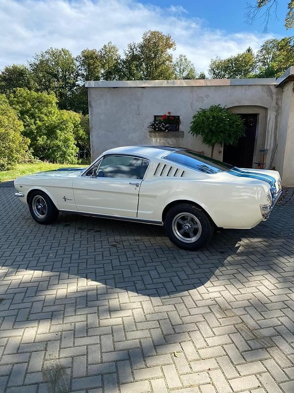 Gebraucht Ford Mustang Fastback 250 PS (183 kW) 1965 Weiß Coupé