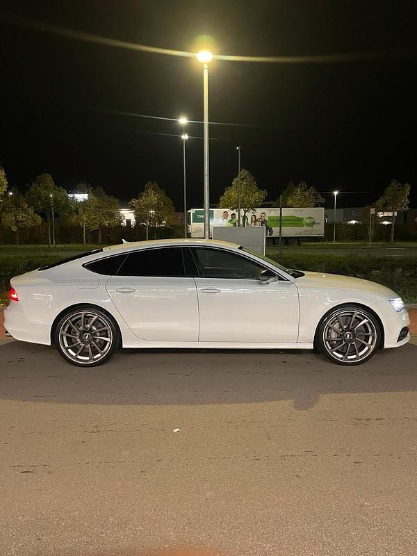 Gebraucht Audi S7 Ambiente 575 PS (422 kW) 2013 Weiß Kleinwagen