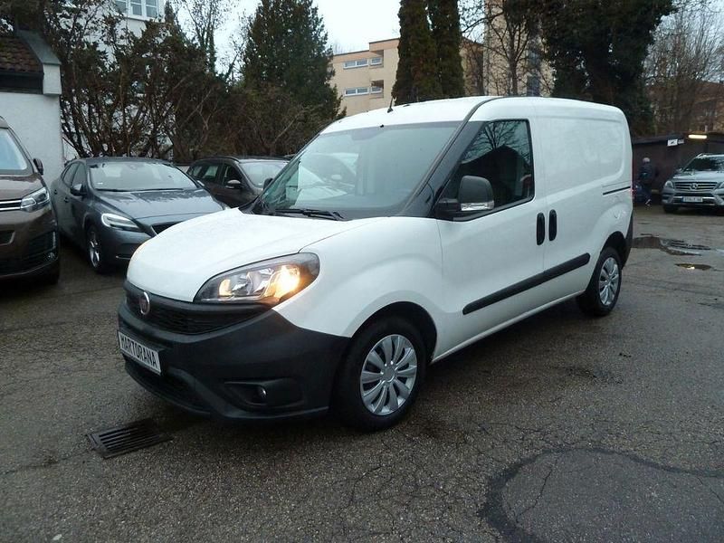 Weiß Gebraucht 2018 Fiat Doblò Van / Kleinbus | 8.700 € (Etwas zu teuer) - Bild 1/4