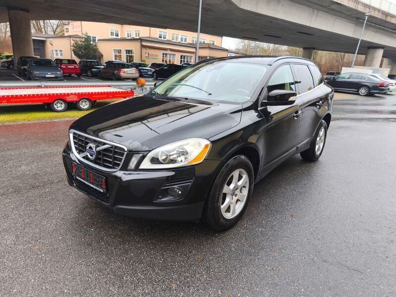 Schwarz Gebraucht 2009 Volvo XC60 Momentum SUV | 5.990 € (Fairer Preis) - Bild 1/4
