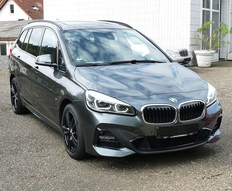 Gebraucht BMW 218 M Sport 140 PS (102 kW) 2021 Grau Van / Kleinbus