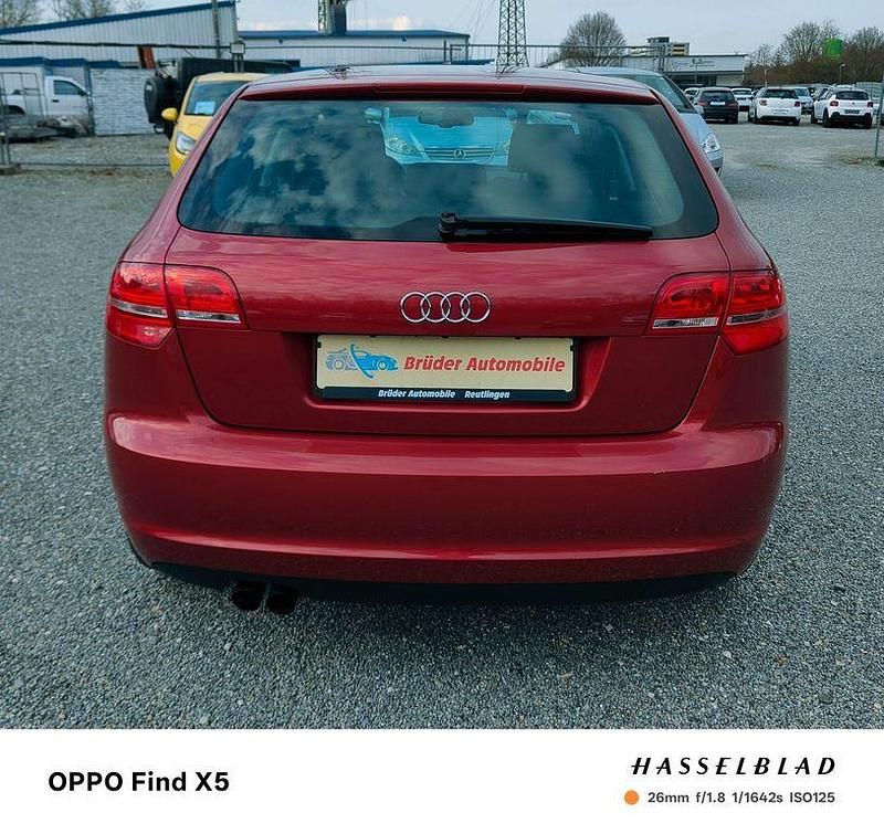 Gebraucht Audi A3 Ambiente 125 PS (91 kW) 2009 Rot Kleinwagen